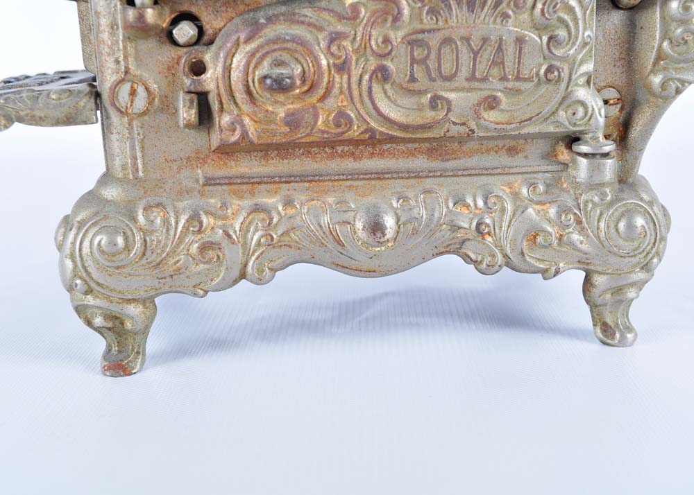 Royal Kenton Cast Iron Toy Stove