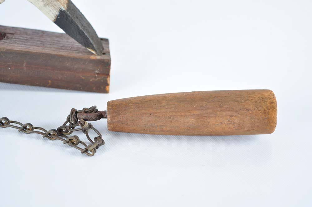 Primitive Woodpecker Door Knocker