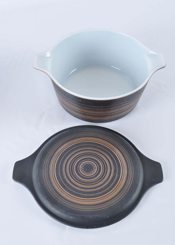 Pyrex "Terra" Covered Casserole Dishes