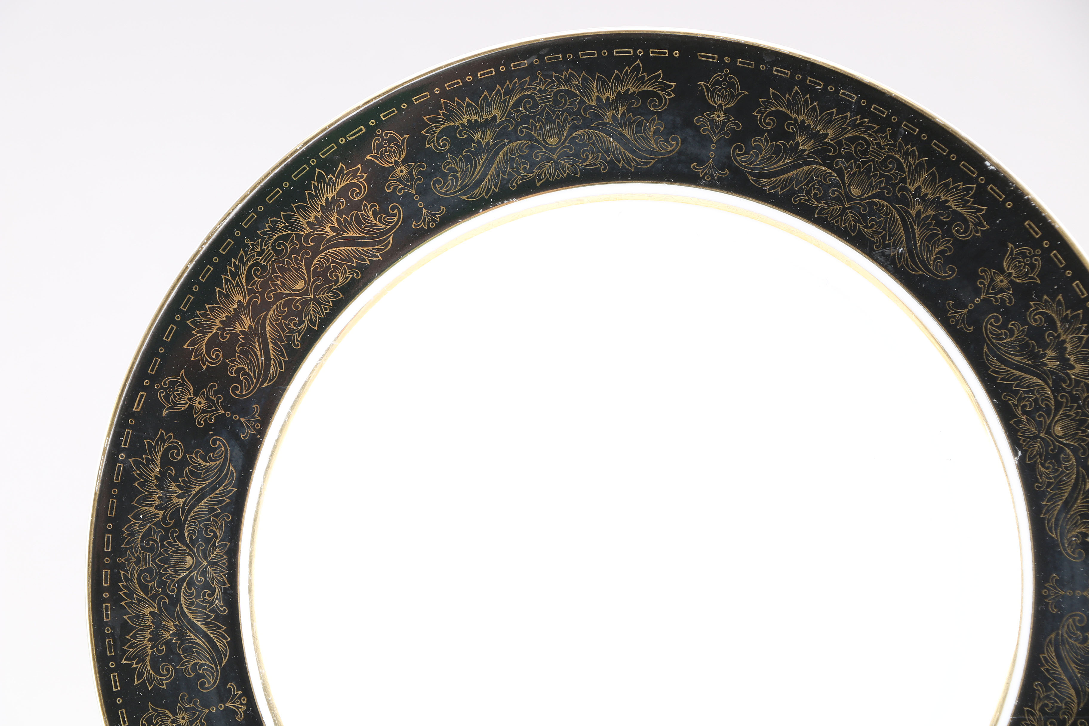 Yamaka "Hardwick" Fine China Set