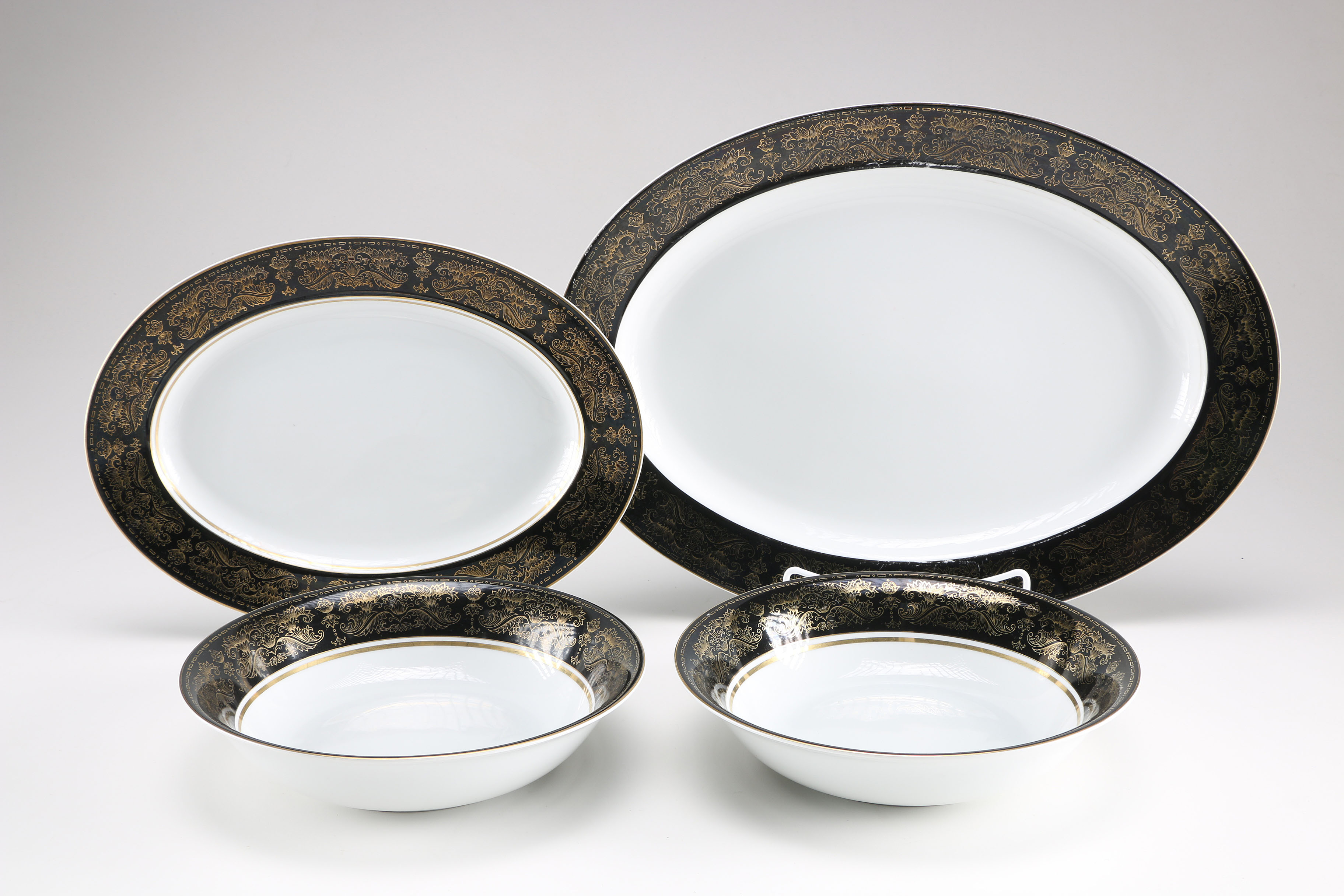 Yamaka "Hardwick" Fine China Set