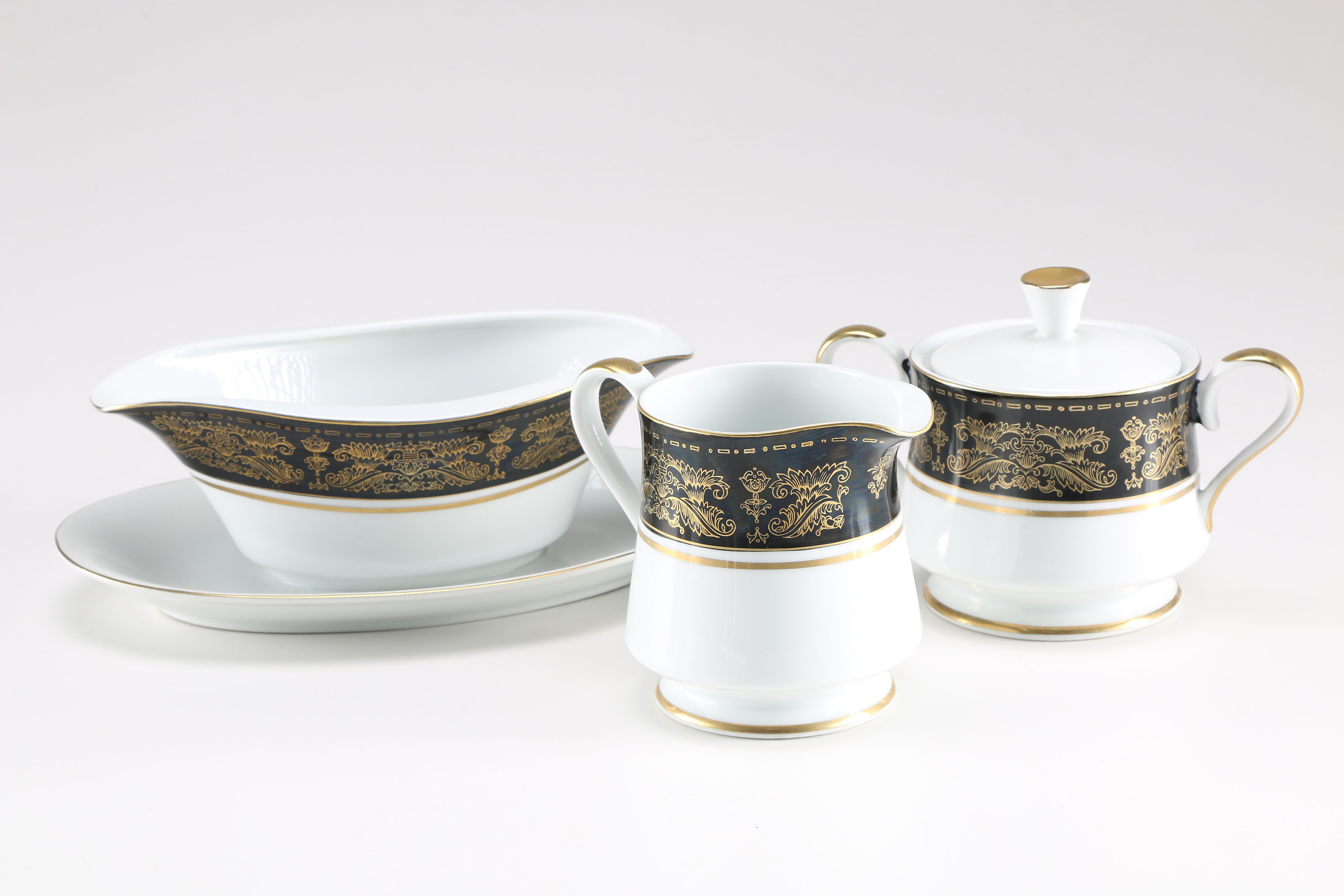 Yamaka "Hardwick" Fine China Set