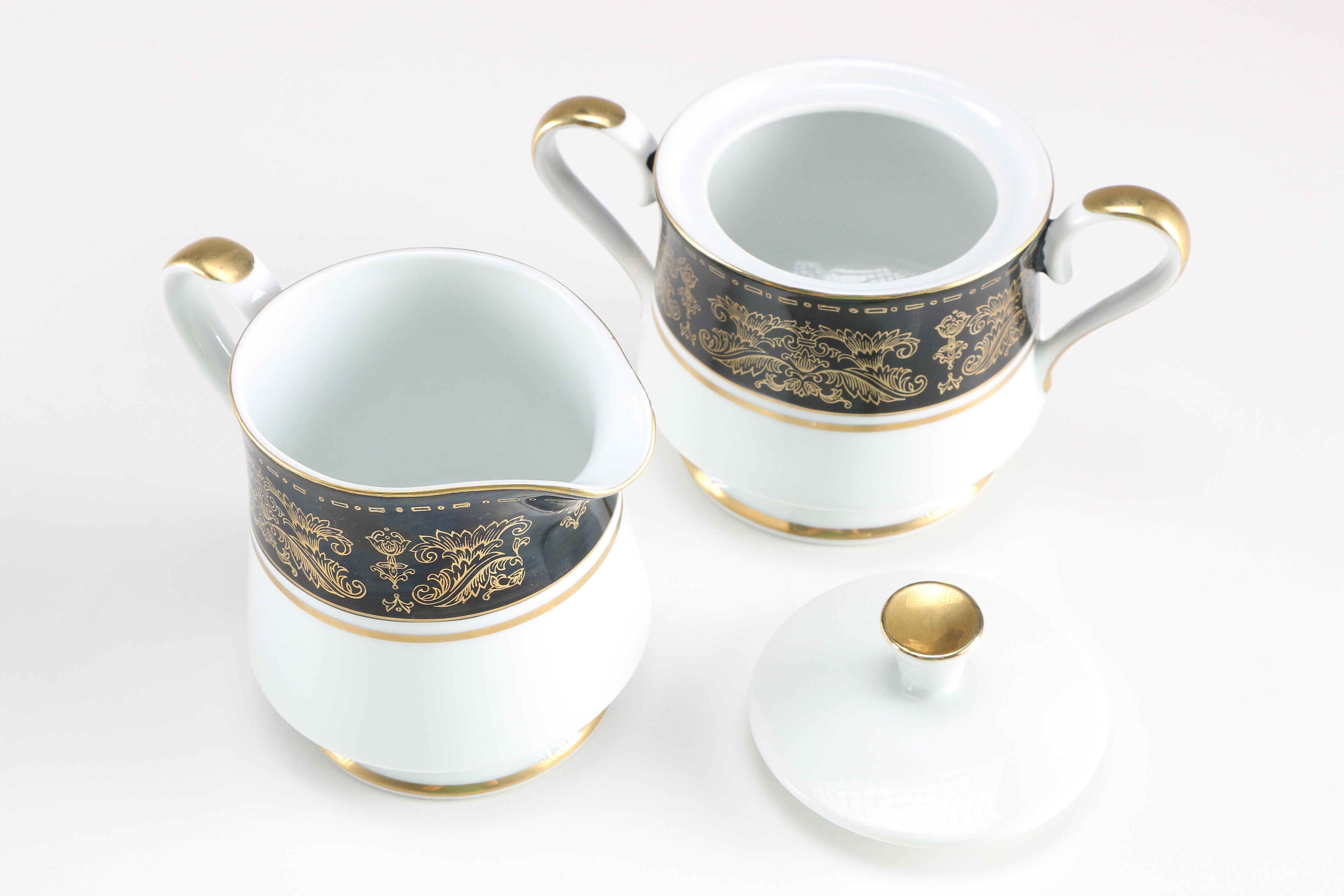 Yamaka "Hardwick" Fine China Set