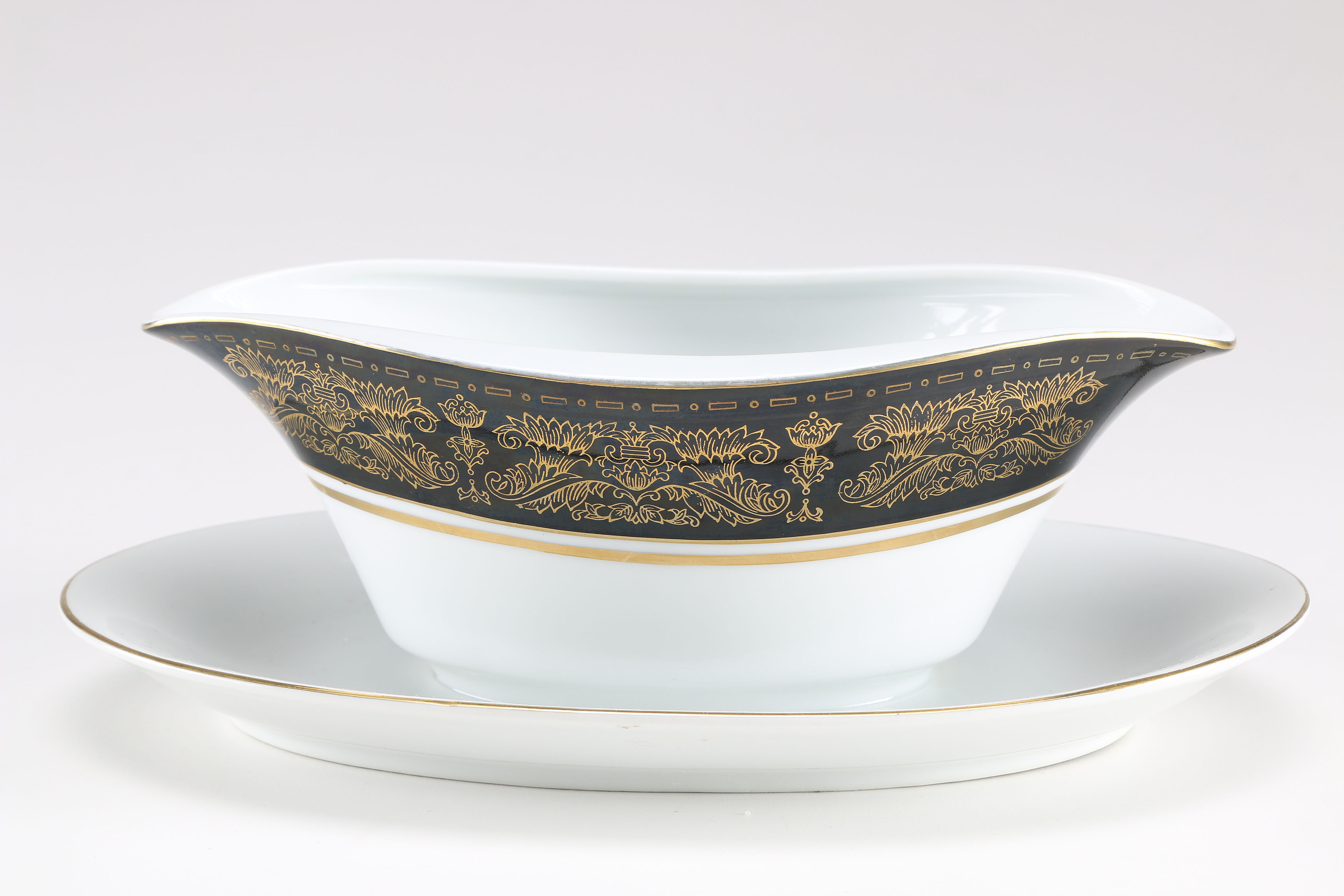 Yamaka "Hardwick" Fine China Set