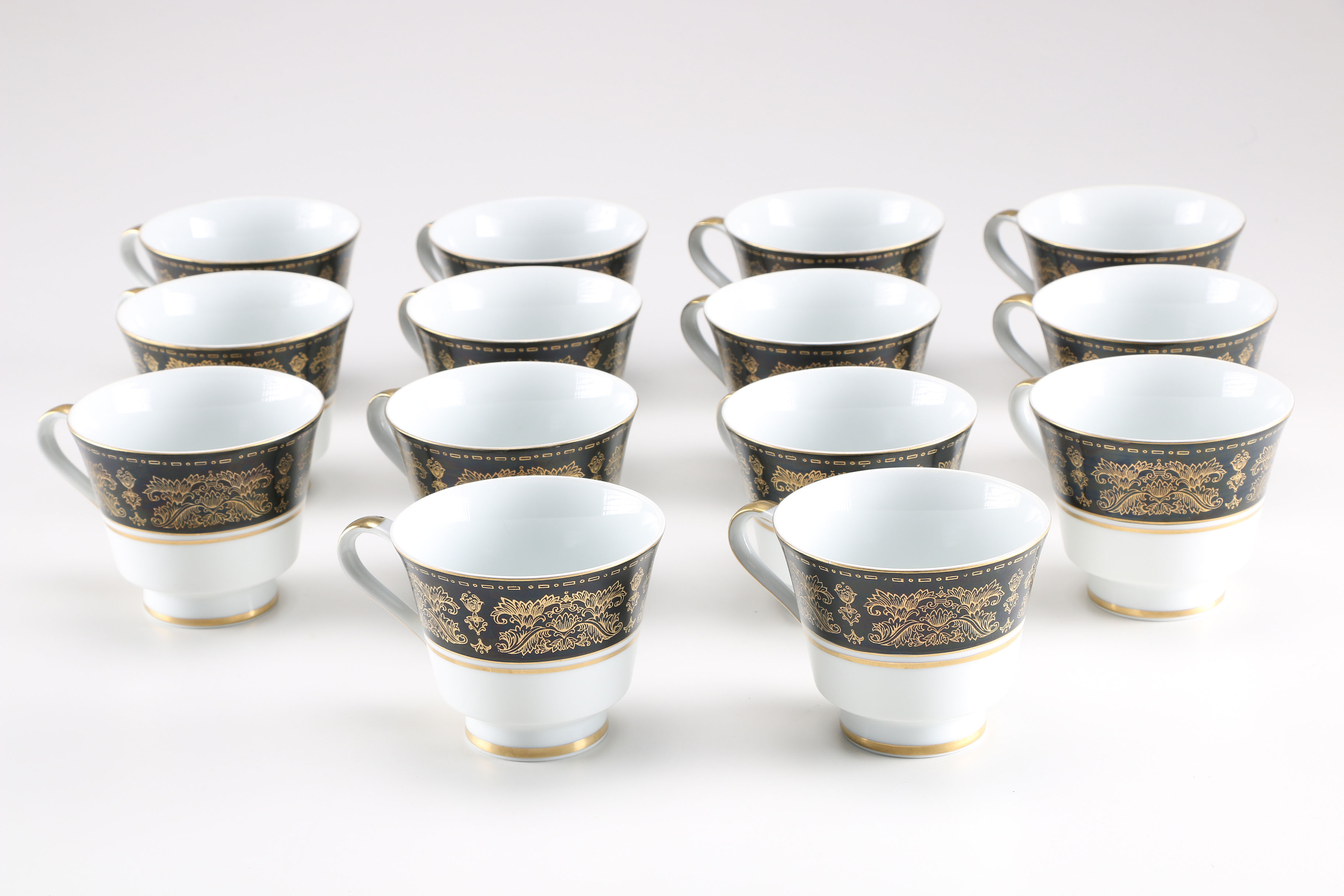 Yamaka "Hardwick" Fine China Set