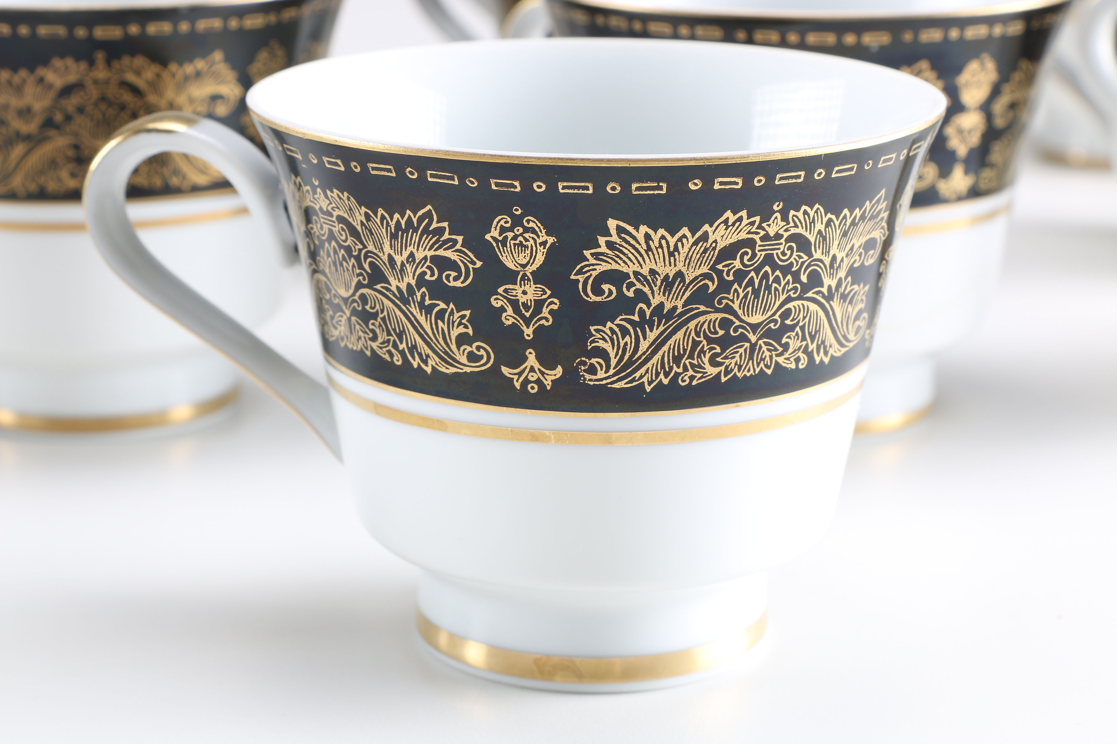 Yamaka "Hardwick" Fine China Set