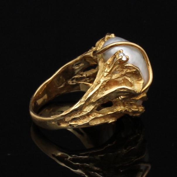 18K Yellow Gold Freshwater Pearl and Diamond Ring