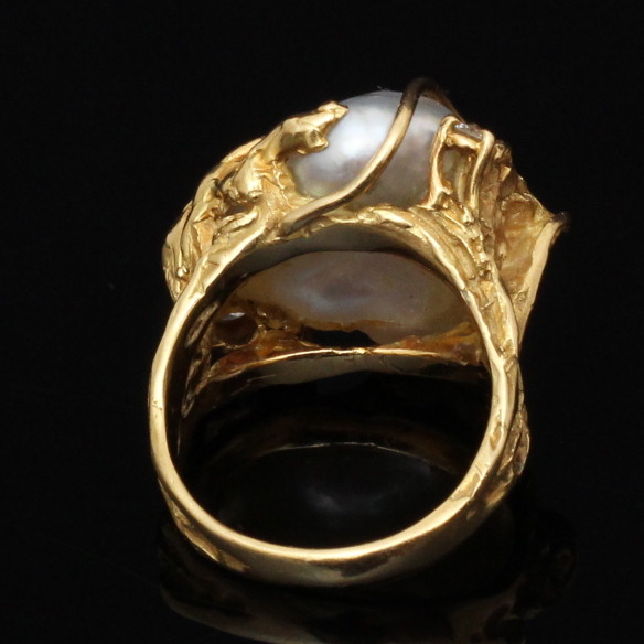 18K Yellow Gold Freshwater Pearl and Diamond Ring