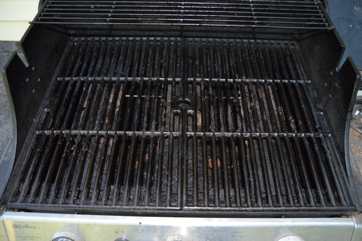 BBQ Grillware Gas Grill with Extra Propane Tanks