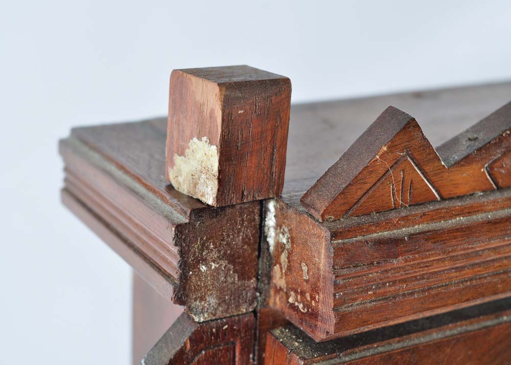 1885 William L. Gilbert Clock Co. Crius Mantel Clock