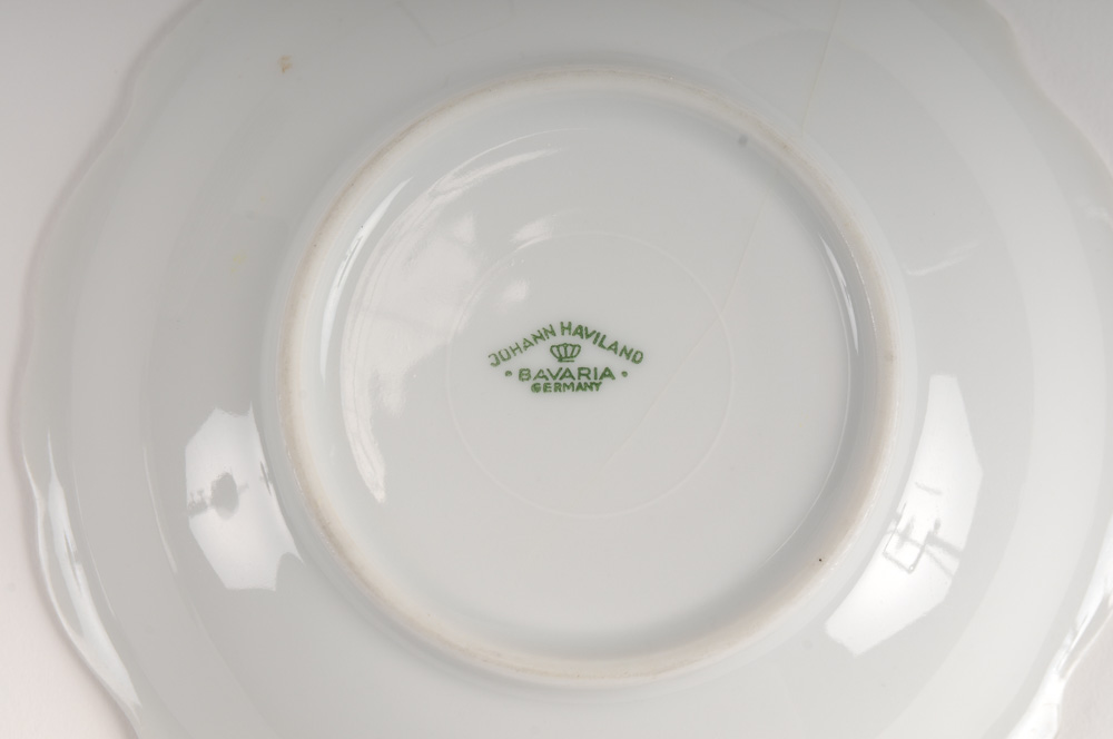 Eight Haviland Limoges Dinner Plates and Finger Bowls