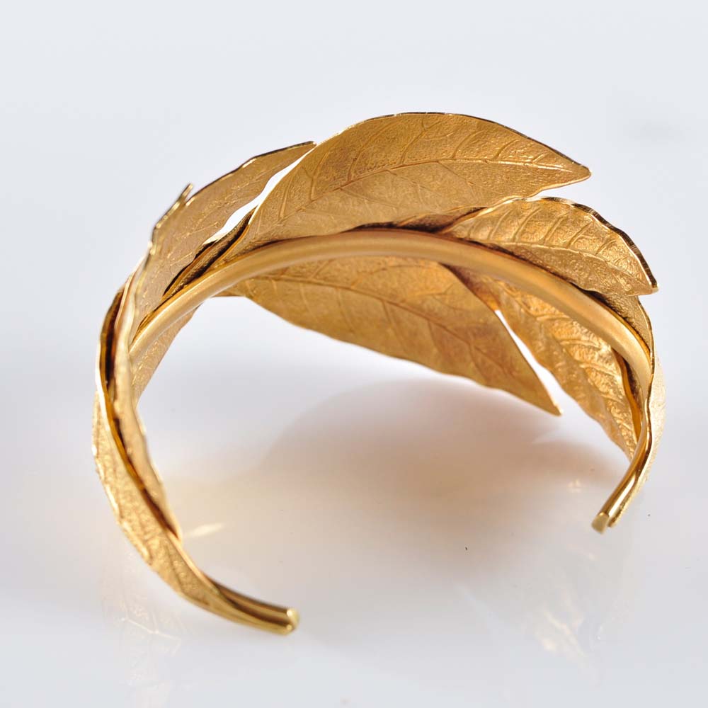 Gold Tone Laurel Leaf Jewelry