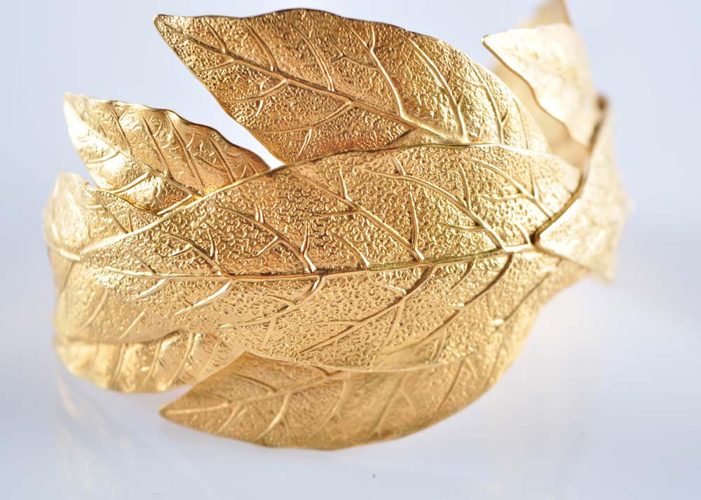 Gold Tone Laurel Leaf Jewelry