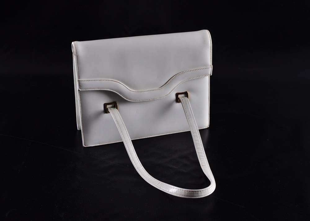 Vintage Dofan White Leather Purse
