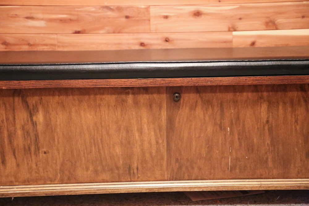 Lane Cedar Chest with Padded Lid