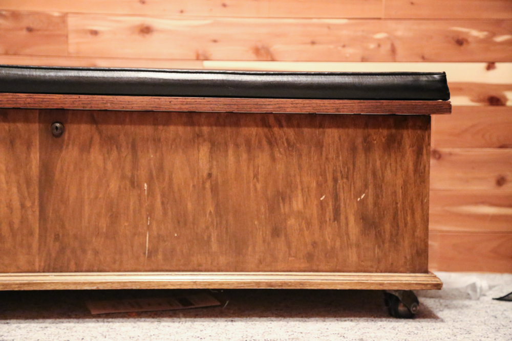 Lane Cedar Chest with Padded Lid