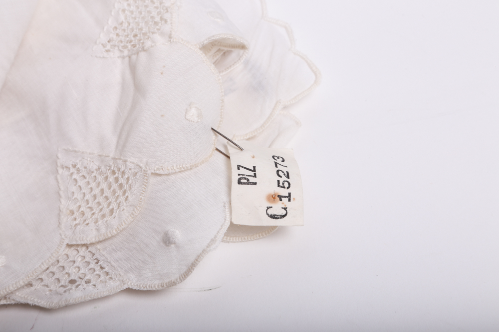 White and Cream Tablecloths and Napkins