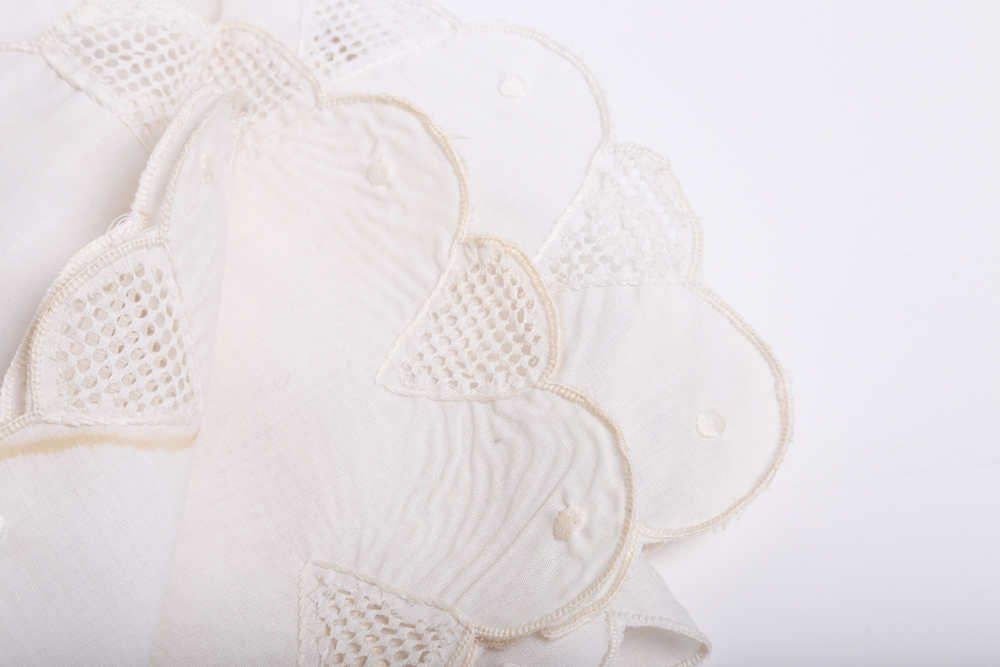 White and Cream Tablecloths and Napkins