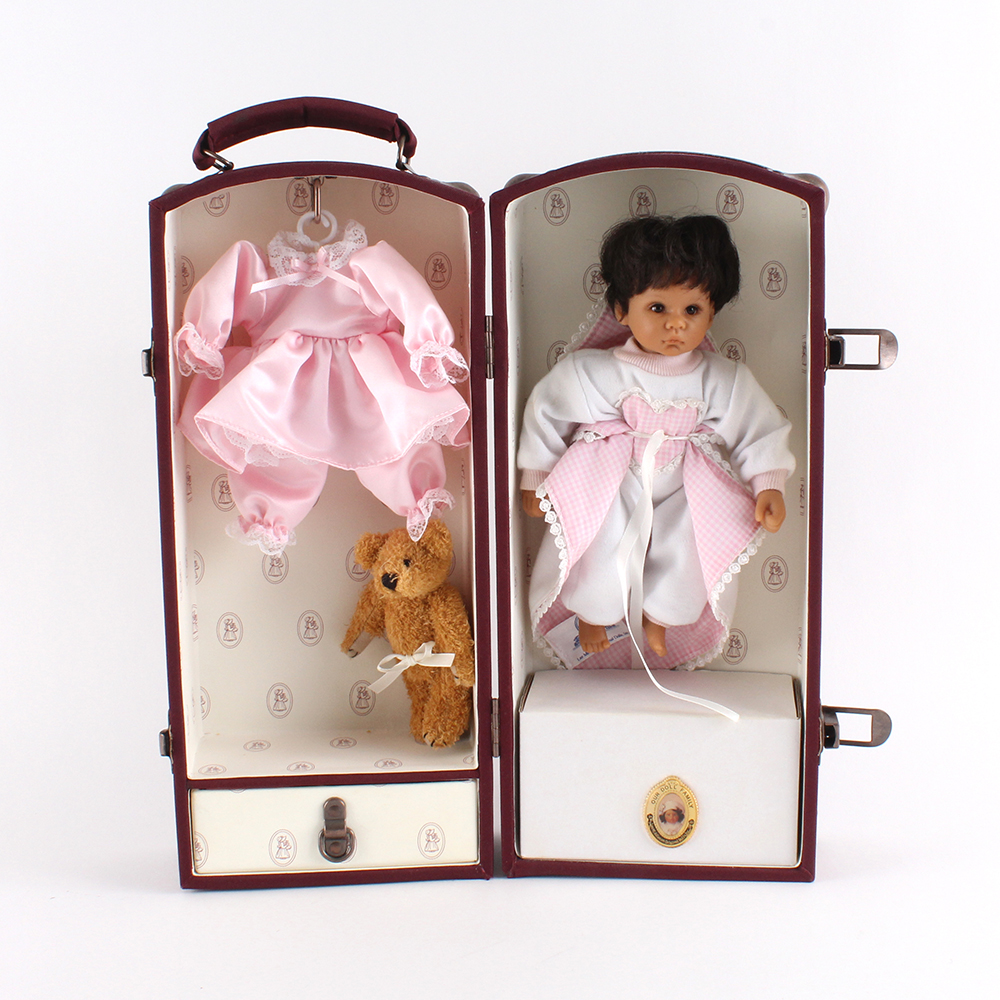 2002 Lee Middleton "Baby & Me" Doll and Travel Case
