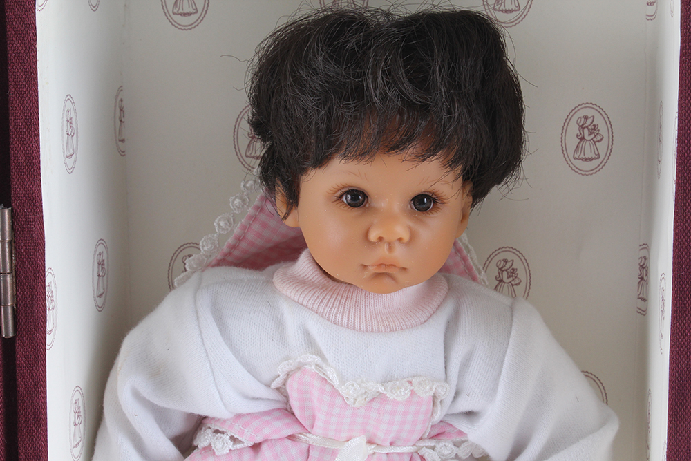 2002 Lee Middleton "Baby & Me" Doll and Travel Case