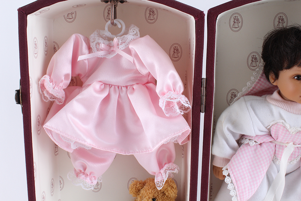 2002 Lee Middleton "Baby & Me" Doll and Travel Case