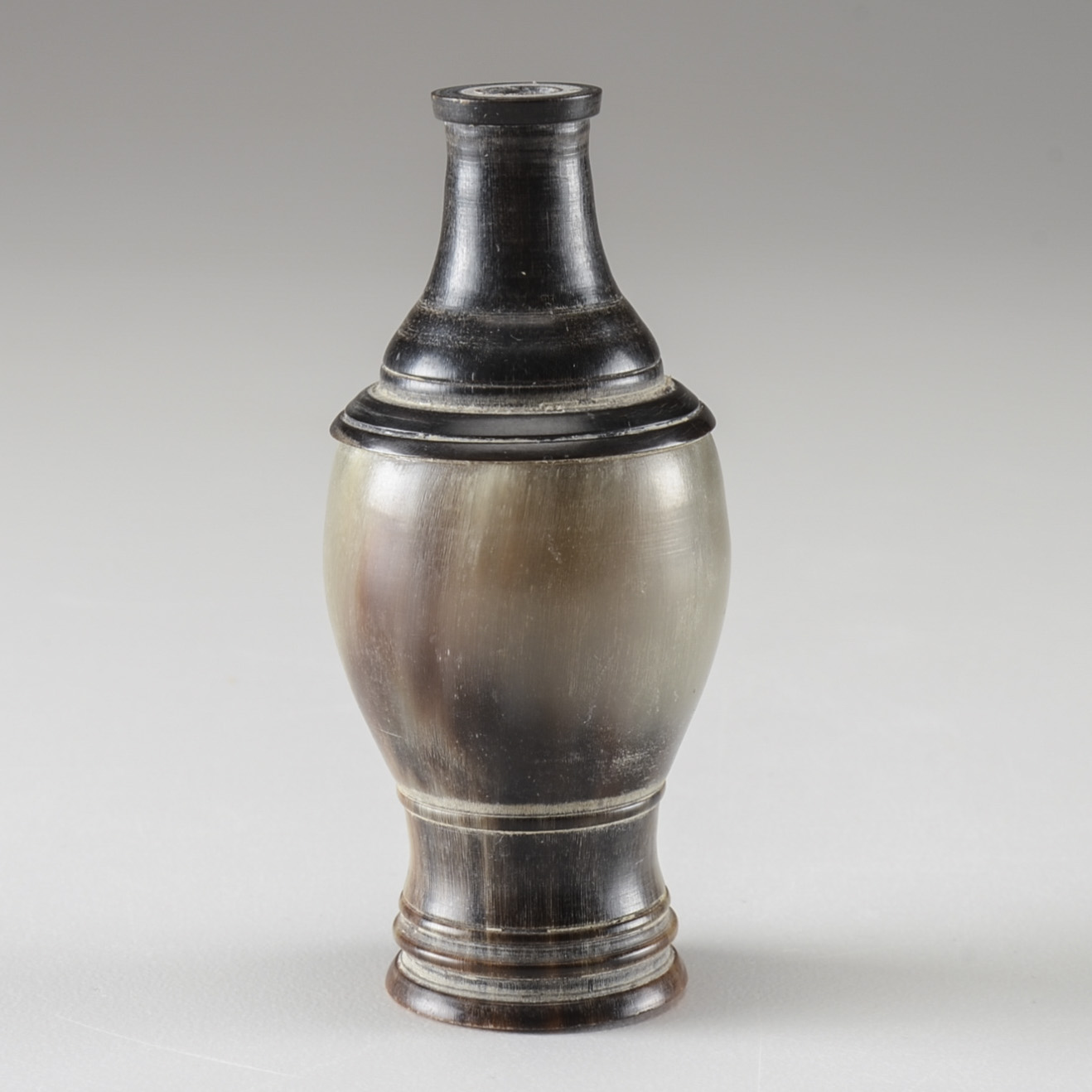 Antique Horn Snuff Bottle