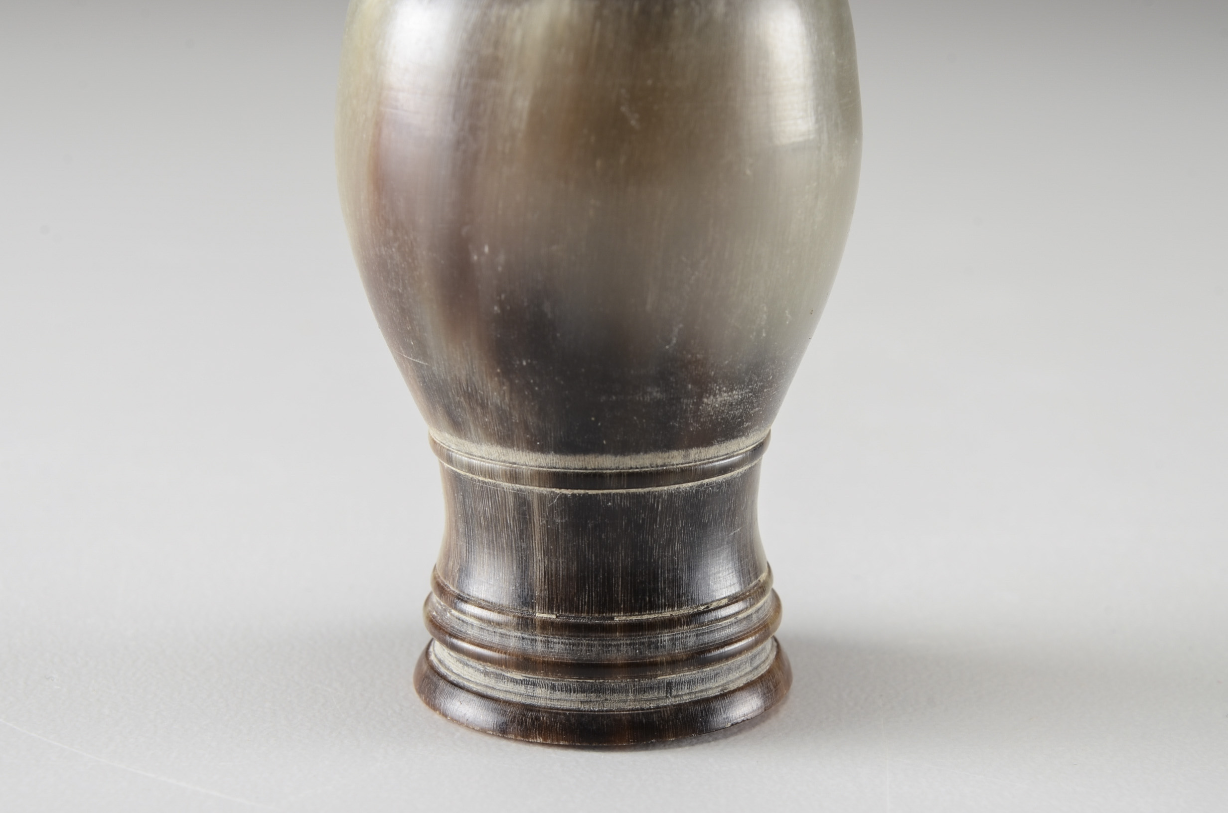 Antique Horn Snuff Bottle