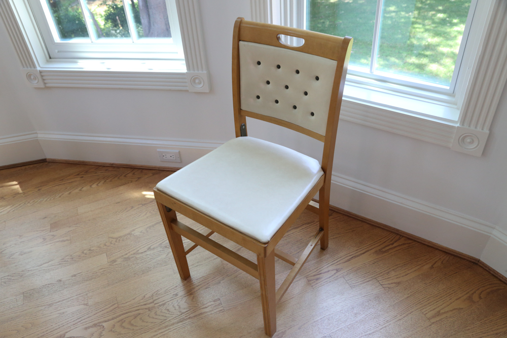 Norquist Products Vintage Folding Table with Four Chairs