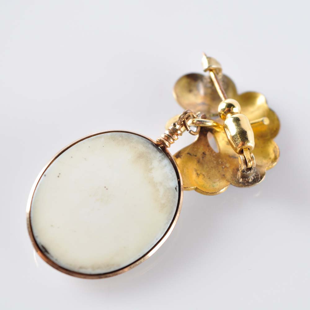 Vintage Cameo Brooch