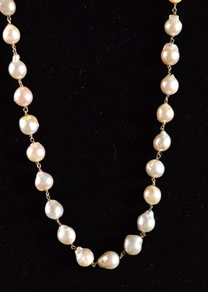 Pearl Necklace with Pendant