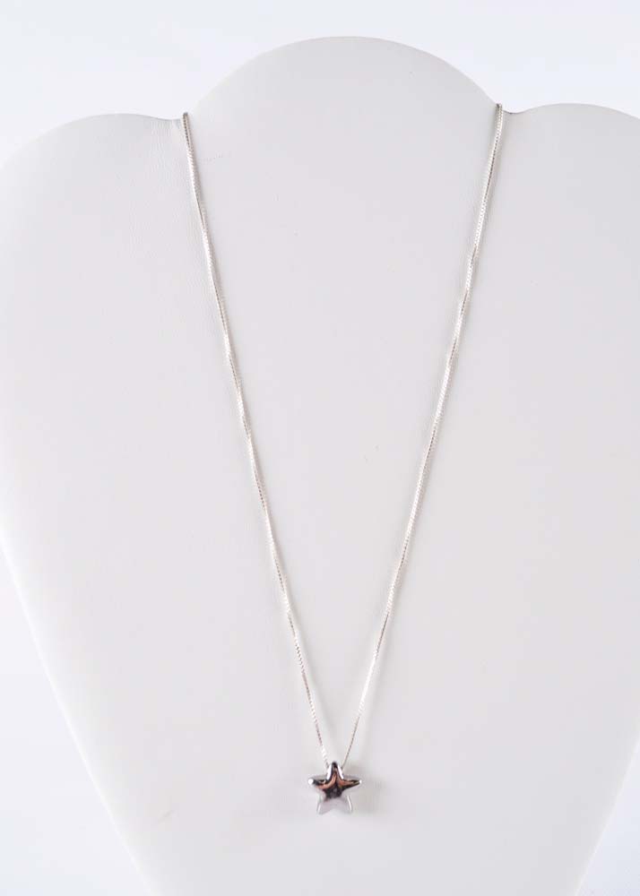Star Pendant Necklace