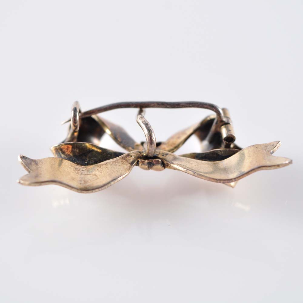 14K Bow Brooch