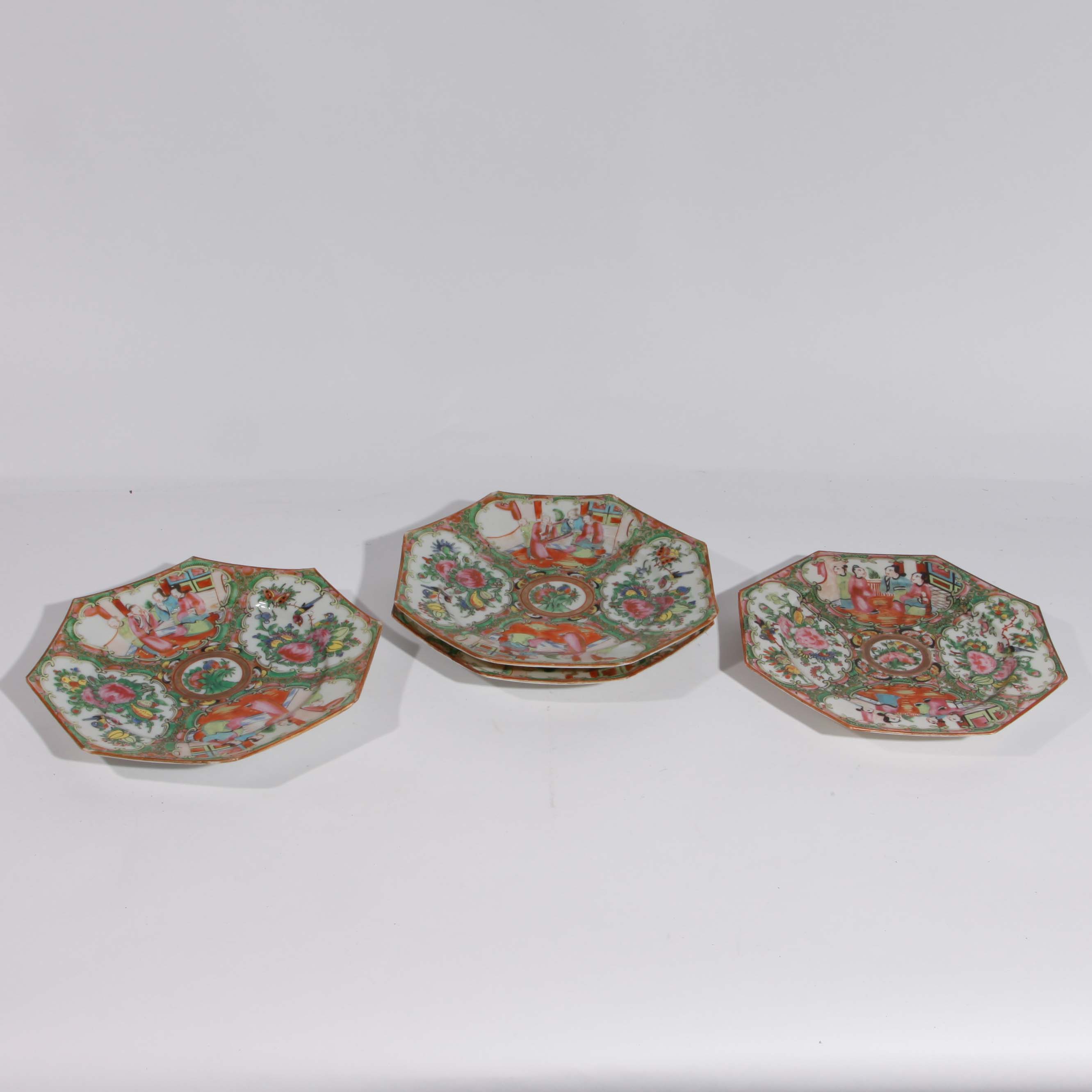 Collectoin of Chinese Decorative Plates