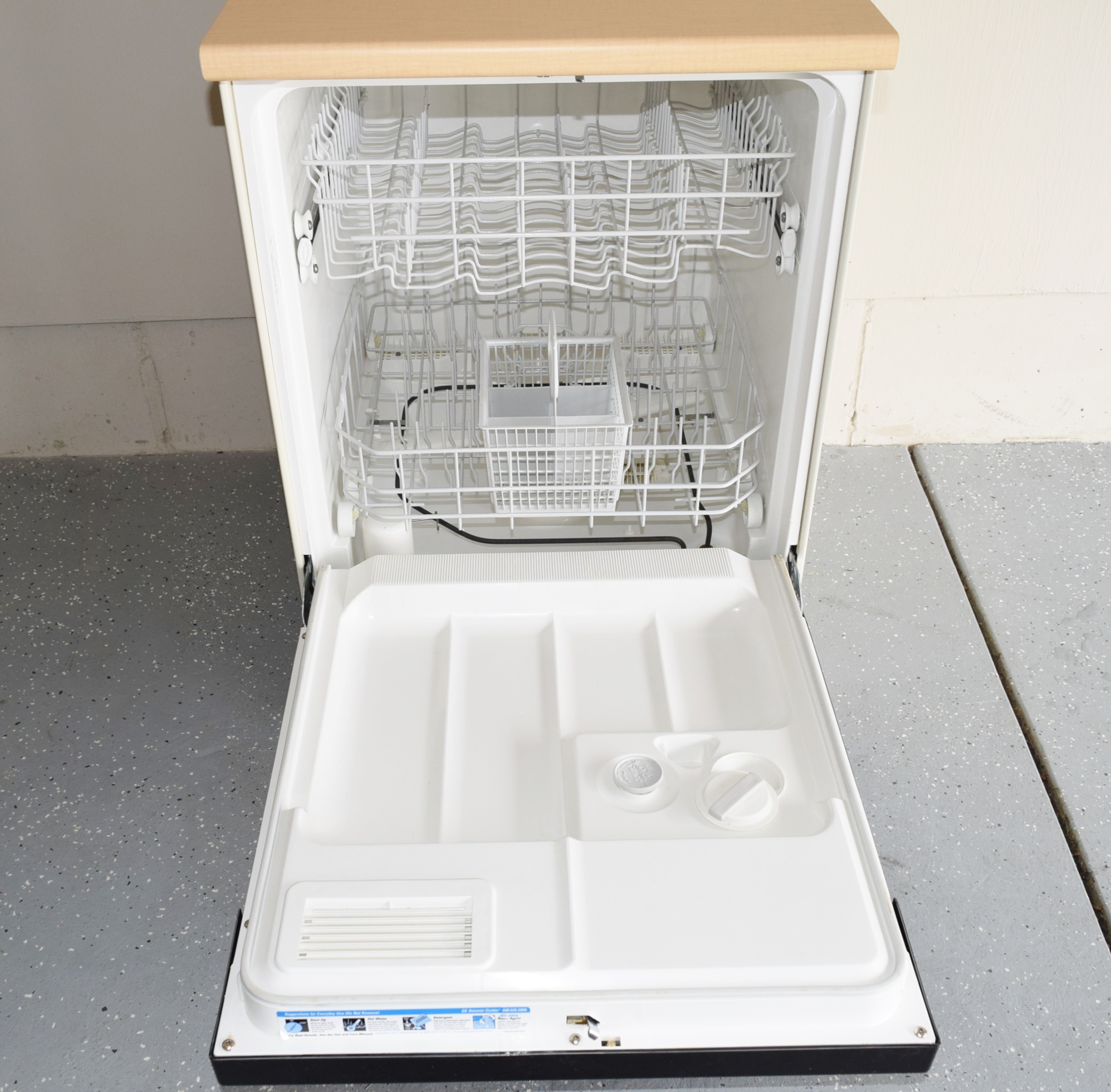 GE Nautilus Portable Dishwasher