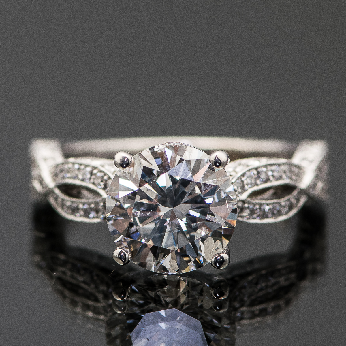 Tacori 18k White Gold and 2.56 CTW Diamond Ring