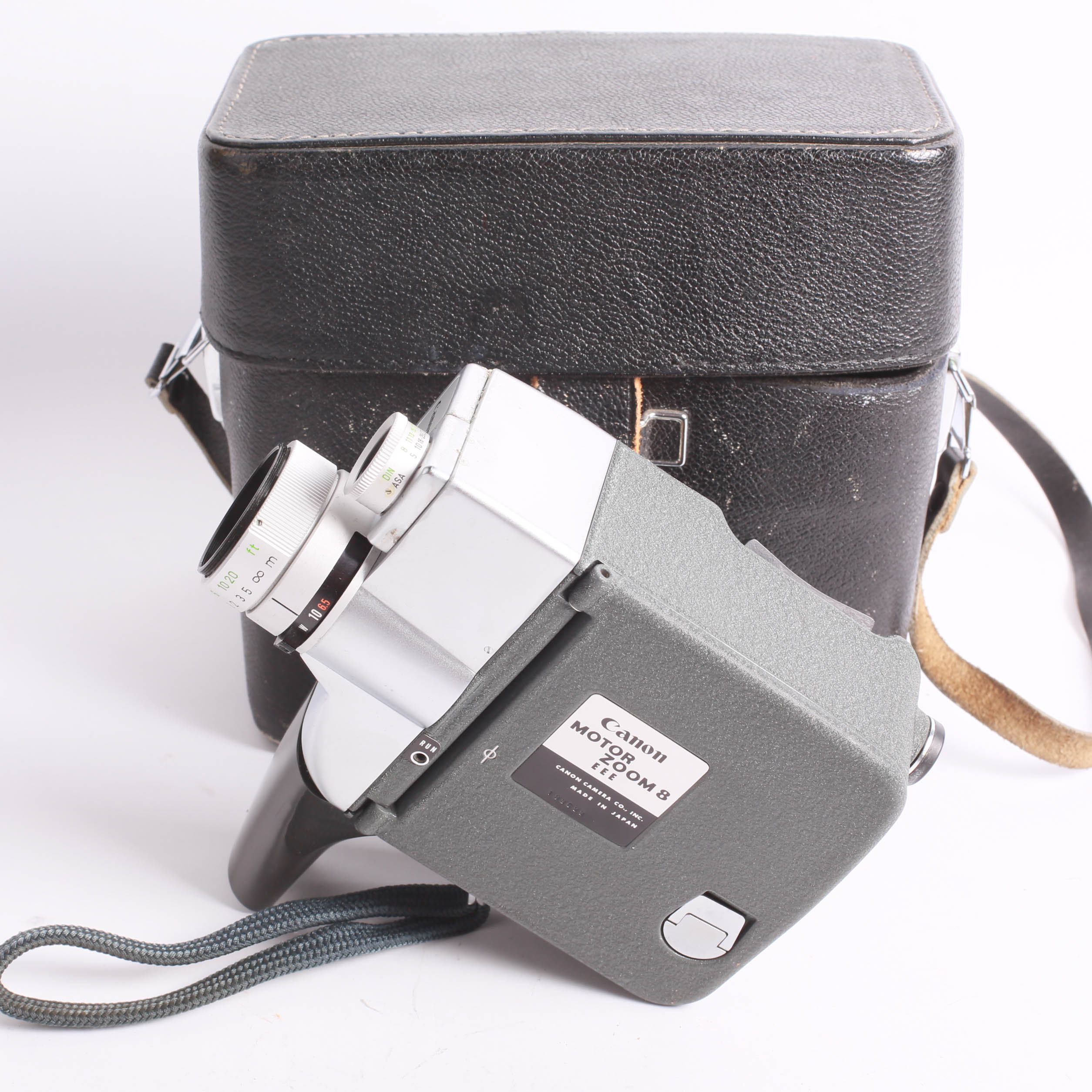 Canon Zoom 8  EEE Movie Camera with Lense and Accessories