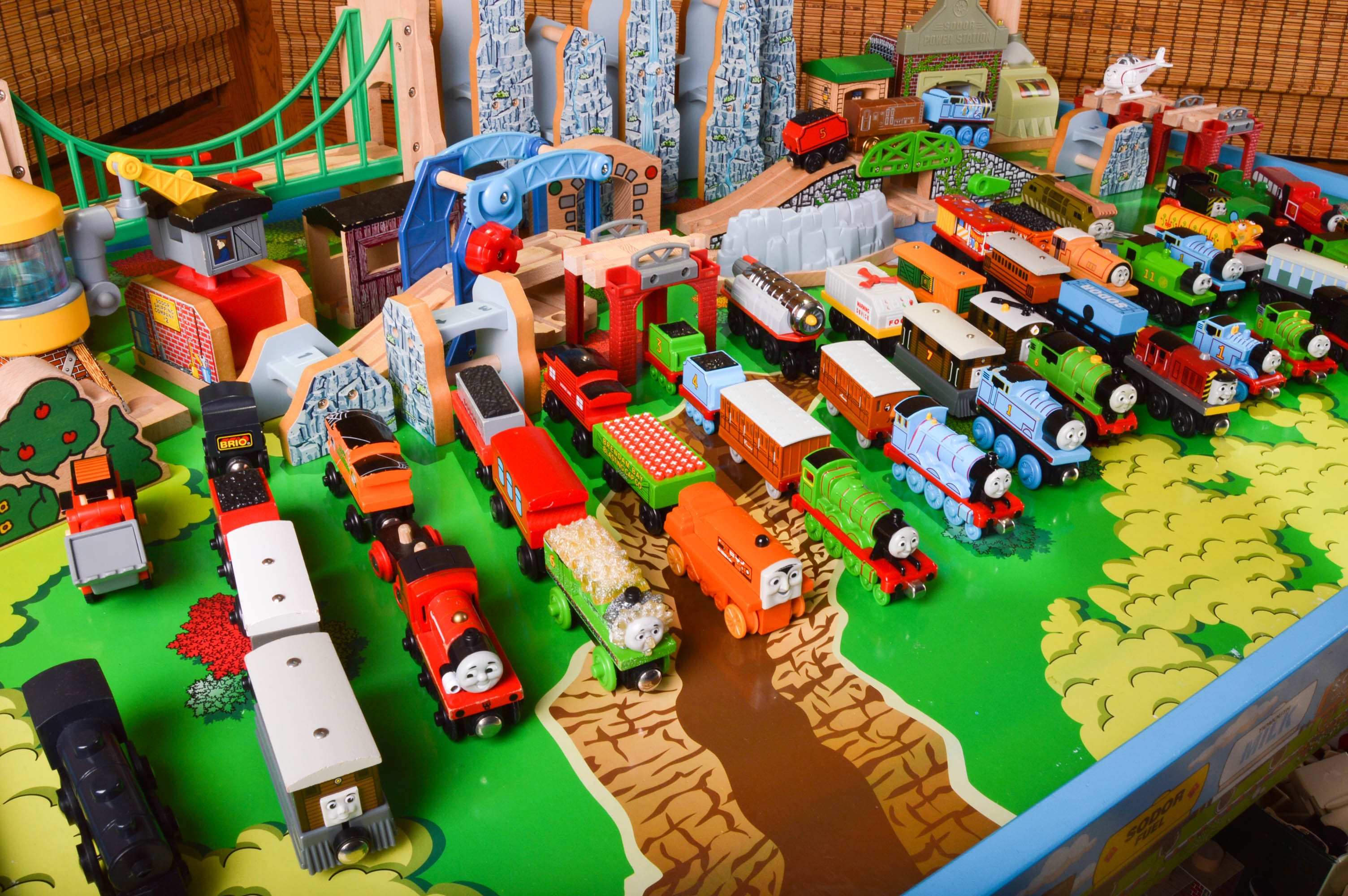 Thomas the Tank Engine Train Table and Accessories