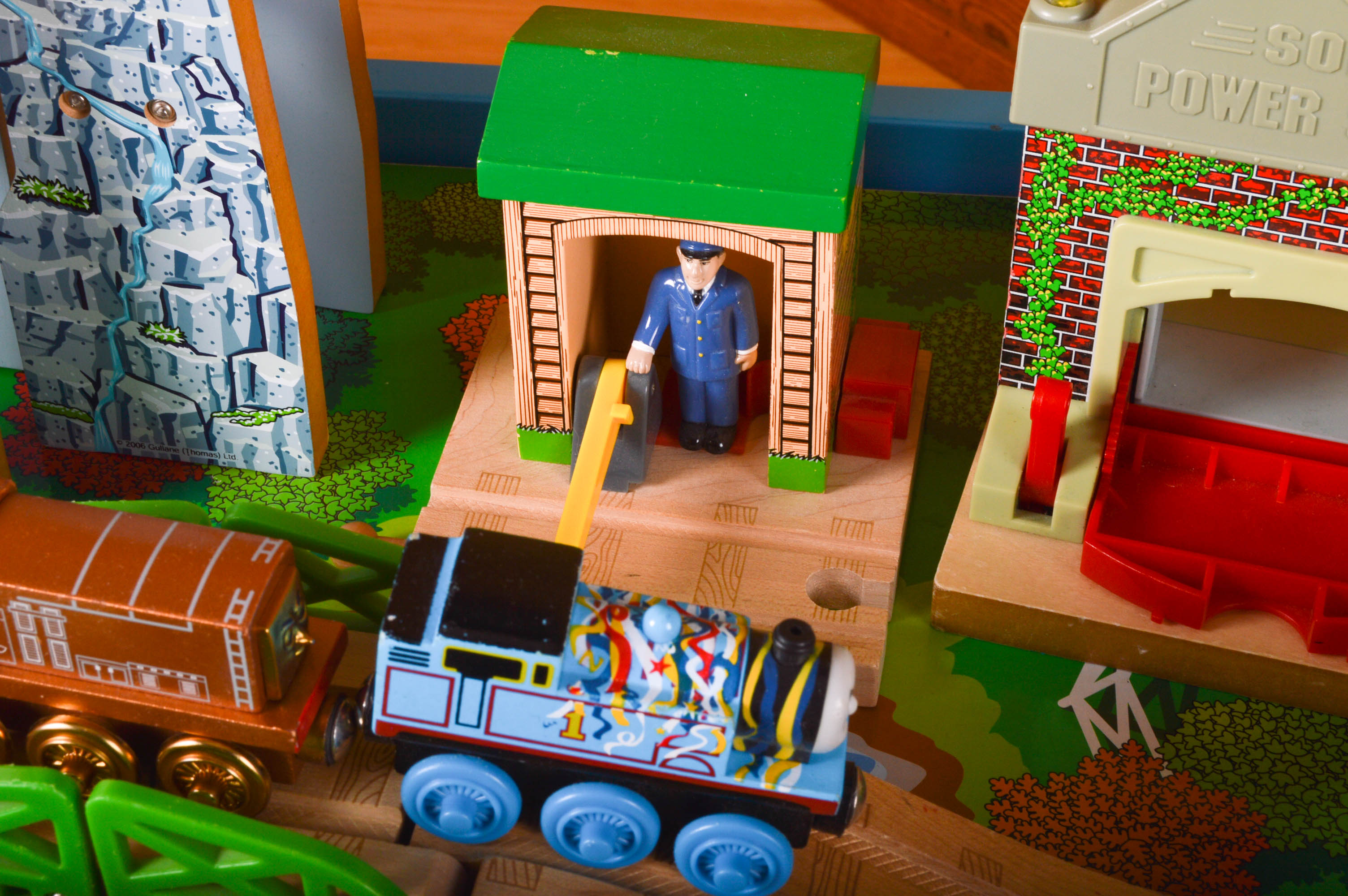 Thomas the Tank Engine Train Table and Accessories