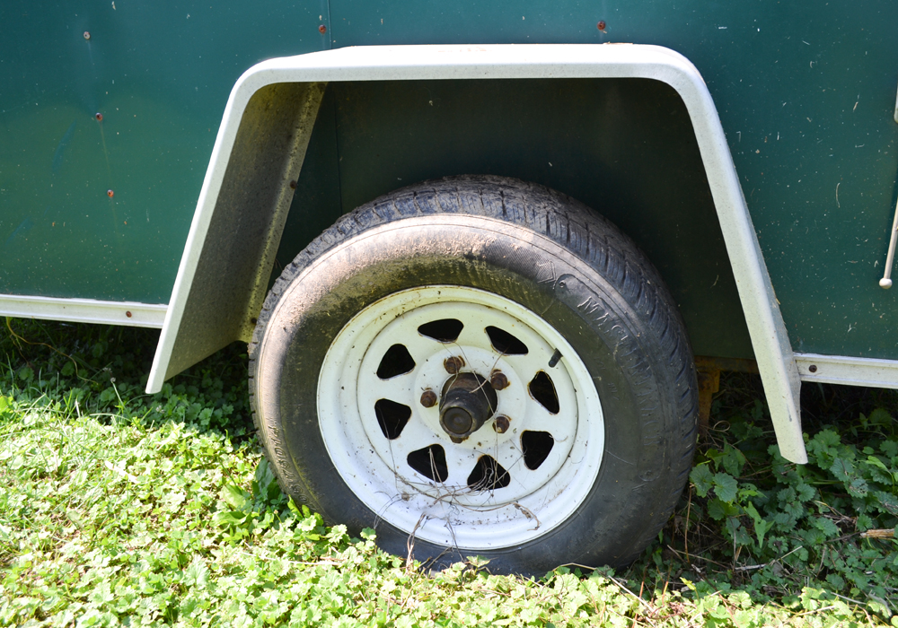 1999 Shadowmaster Racing Trailers Enclosed Trailer