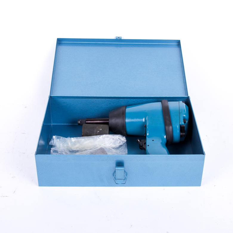 Torque Wrench and Accessories