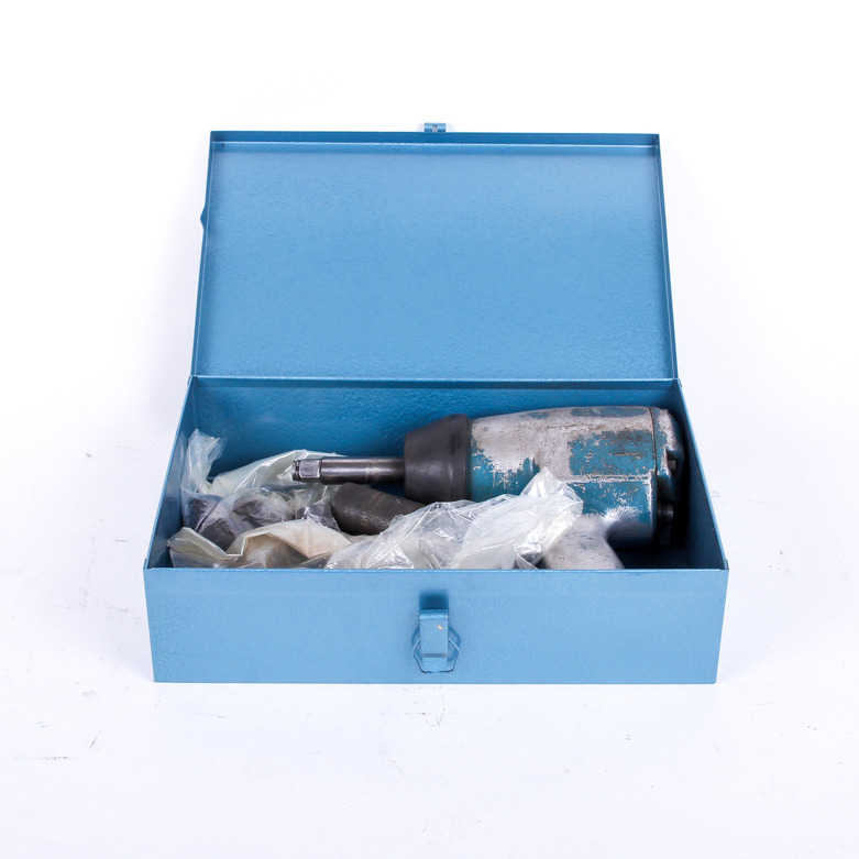 Torque Wrench and Accessories