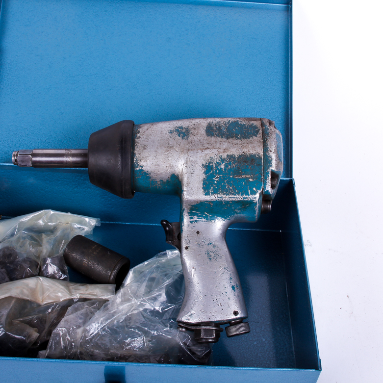 Torque Wrench and Accessories