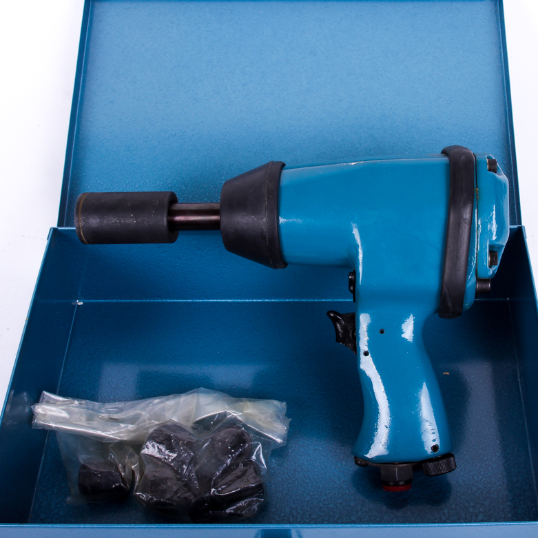 Torque Wrench and Accessories