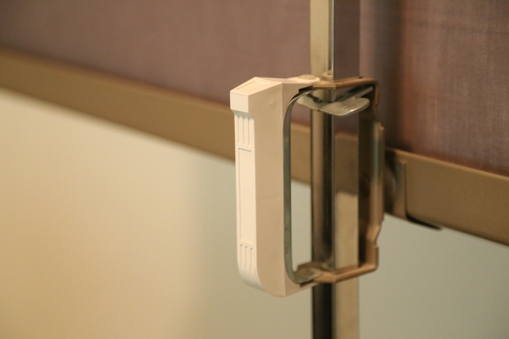 Vintage Da-Lite Silver Pacer Freestanding Collapsible Projection Screen