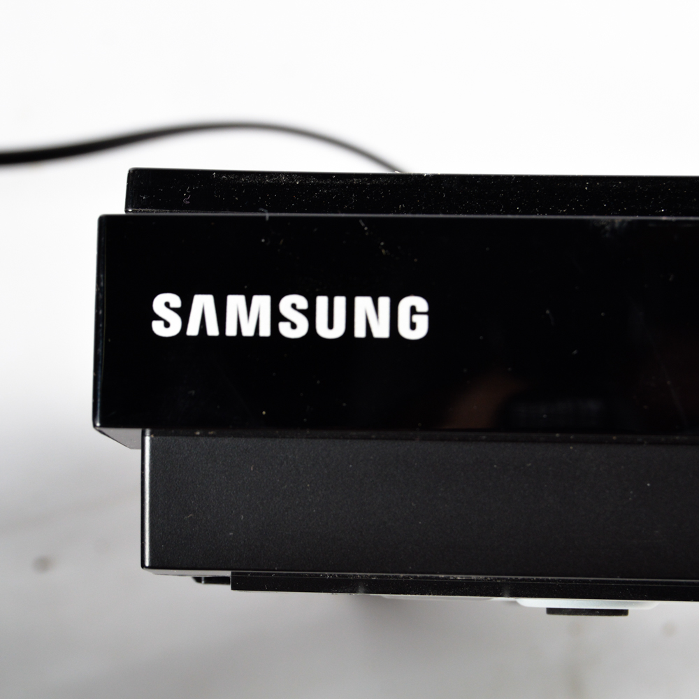 Samsung HTD5300 5.1-Channel 3D Blu-Ray Home Theater System