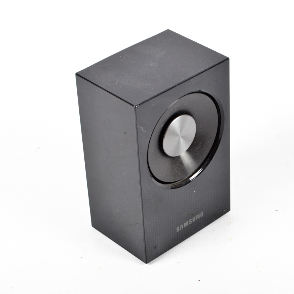 Samsung HTD5300 5.1-Channel 3D Blu-Ray Home Theater System