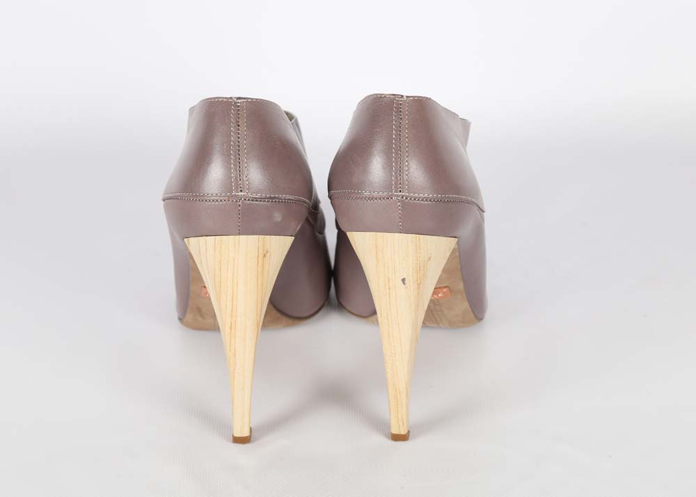 Omelle Taupe Booties