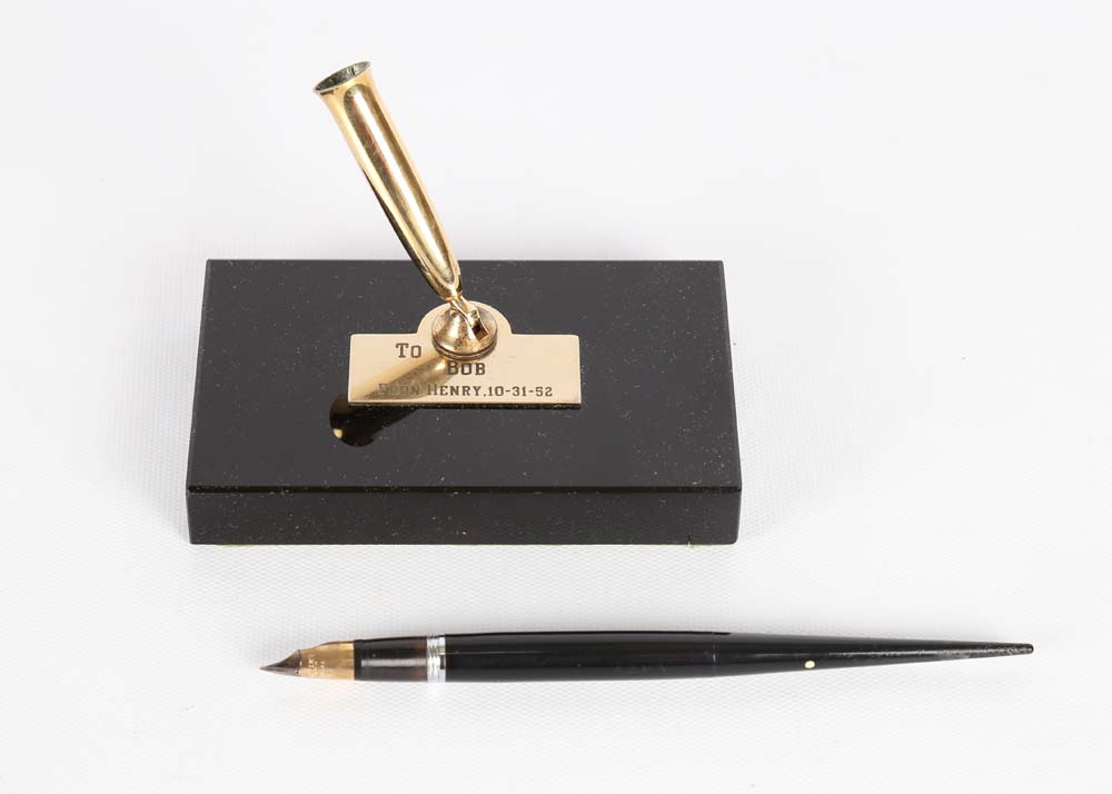 Vintage Schaeffer Fountain Pen with Base