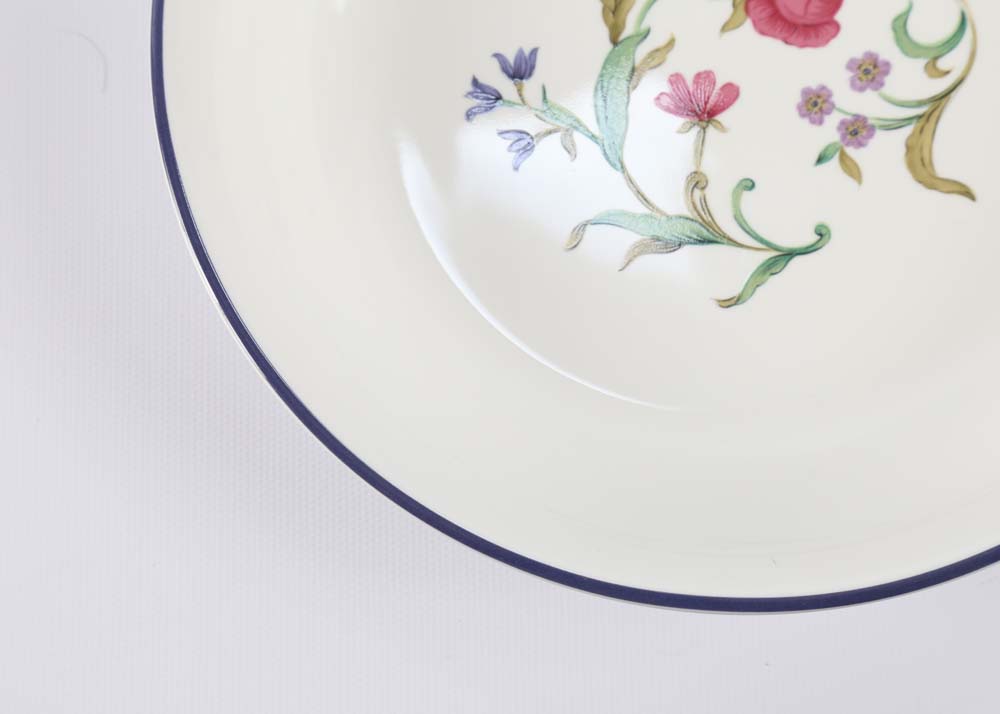 Lenox Rose Garden Service for Eight