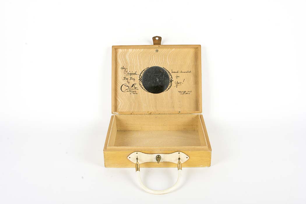 Vintage Enid Collins "Angel Chile" Box Bag